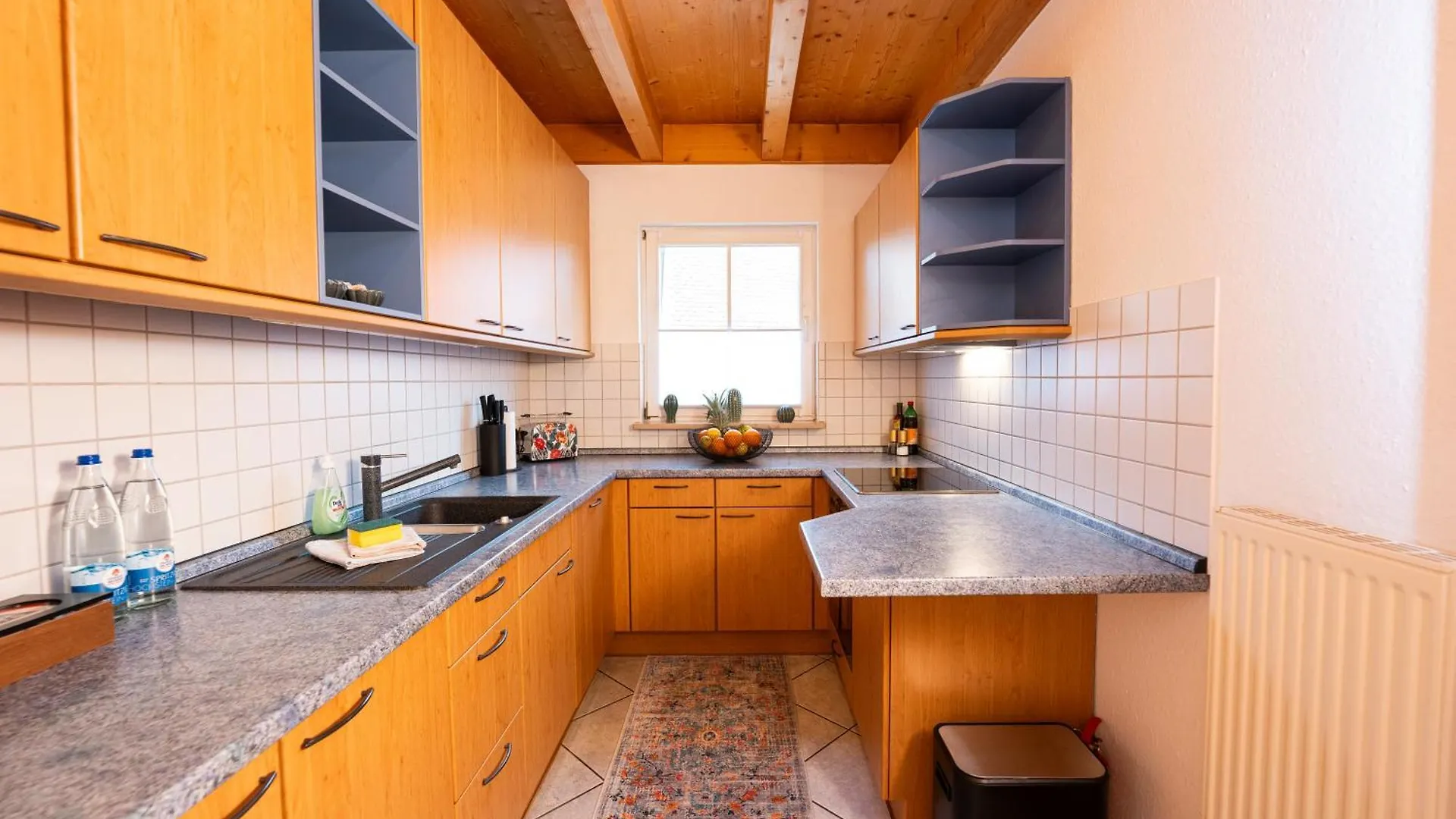Namaste Homes - Ferienwohnung Mit Balkon & Carport Bad Windsheim